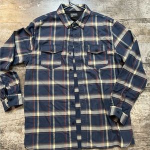 NWT MTN OPS Tamarack Tech Button Up Flannel Shirt - Men’s XL - Navy and Grey